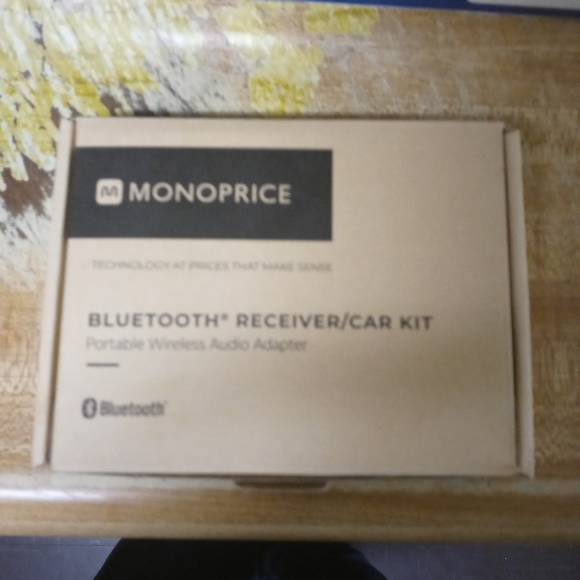 Bluetooth reciever/car kit - Picture 1 of 1